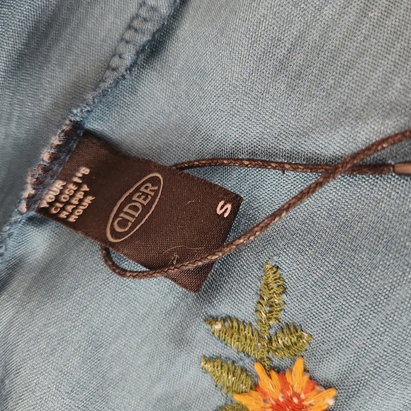 Cider Blue Corduroy Embroidered Floral Long Sleeve Mini Dress Women's Size Small - Picture 6 of 10